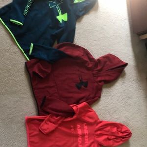Under Armour 3 hoodies size Youth XL boys